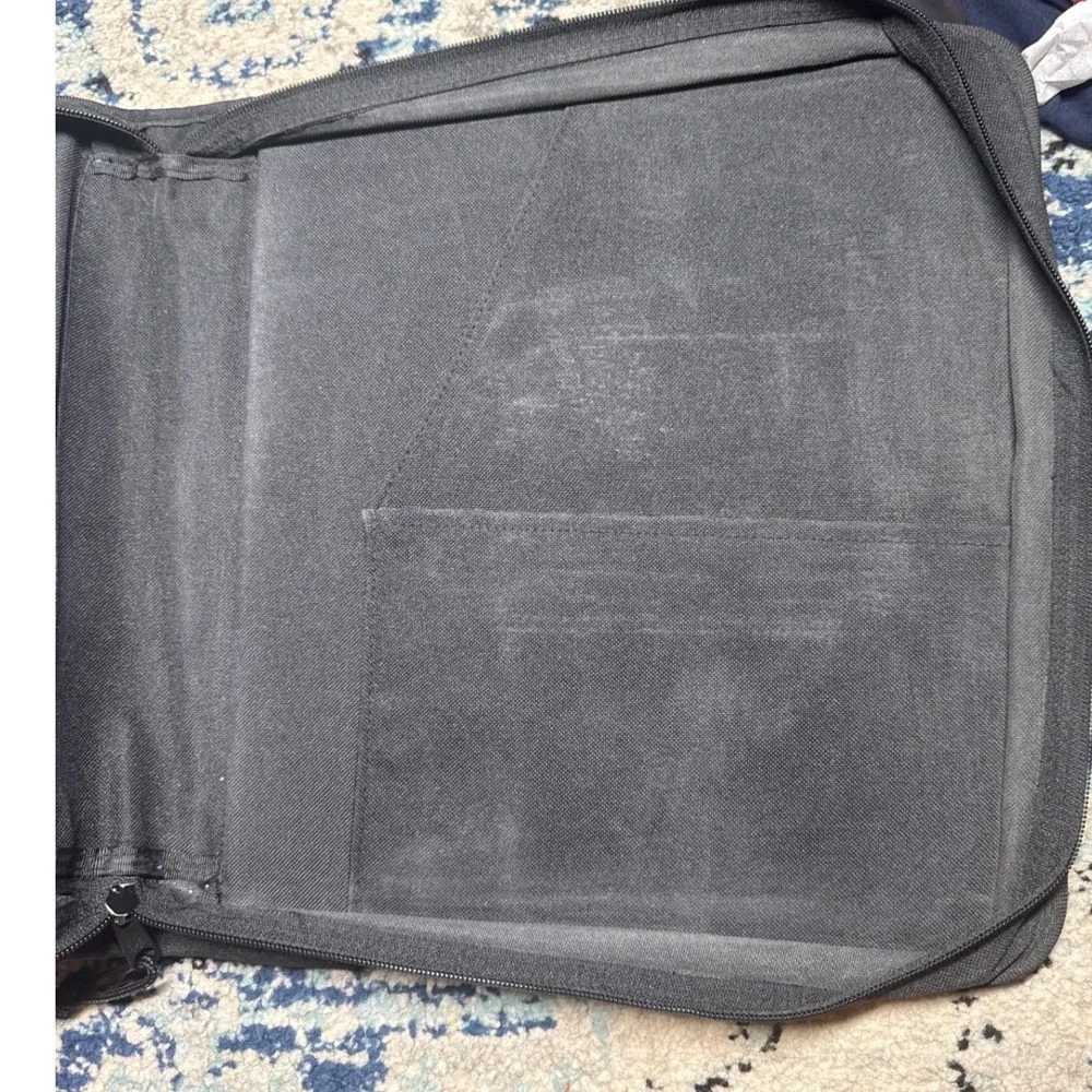 Eastpak Vintage Black‎ Canvas Suede Spine Zip Around Binder Portfolio Case Black